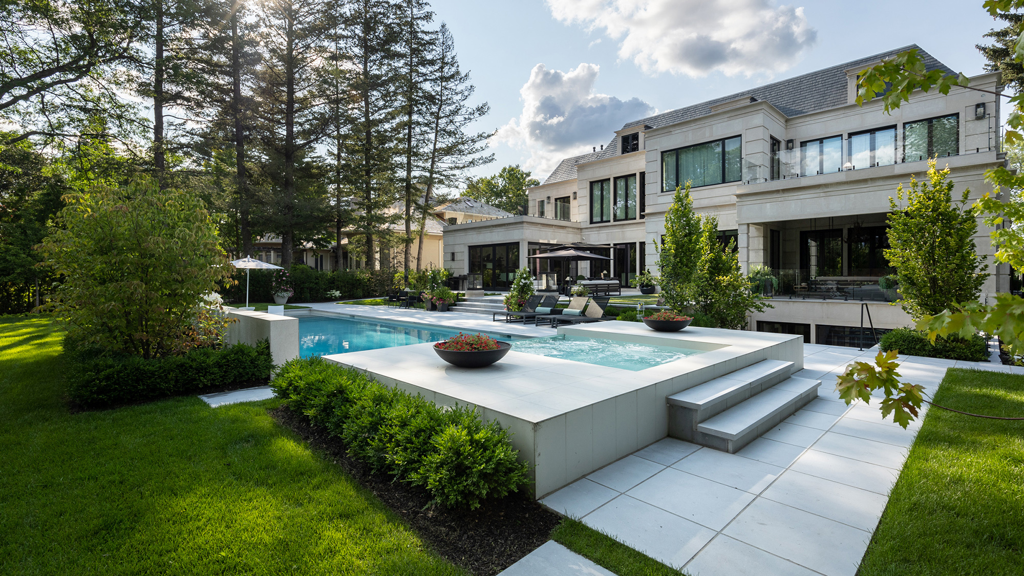 Amid Low Interest Rates and Inflation, Luxury Real Estate Remains a Sure Investment